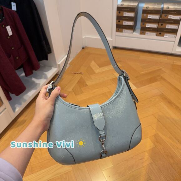 NWT Coach Hamptons Hobo Bag Leather LH/Light Blue CAN33 - Picture 1 of 6